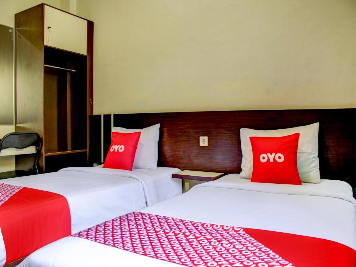 Oyo 90162 Remboelan Guest House Sungai Lutus Zewnętrze zdjęcie