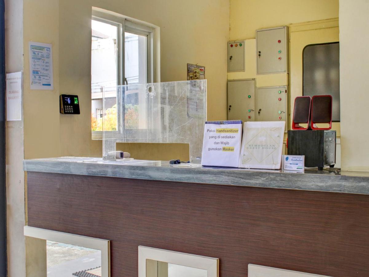 Oyo 90162 Remboelan Guest House Sungai Lutus Zewnętrze zdjęcie